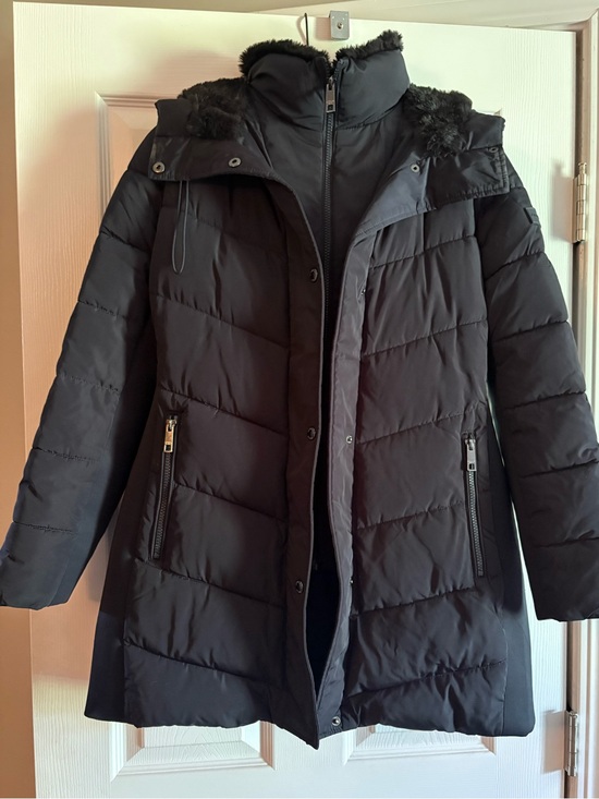 Andrew Marc Jackets & Blazers - Andrew Marc Black Women's Quilted Puffer Coat with Faux Fur Hood